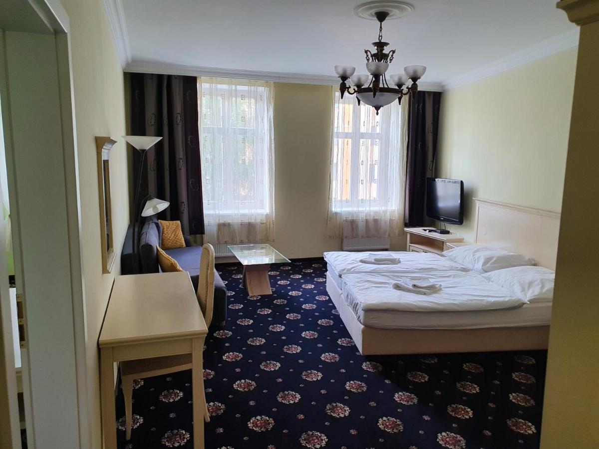 Evergreen Apartments Hotel Карлови Вари Екстериор снимка