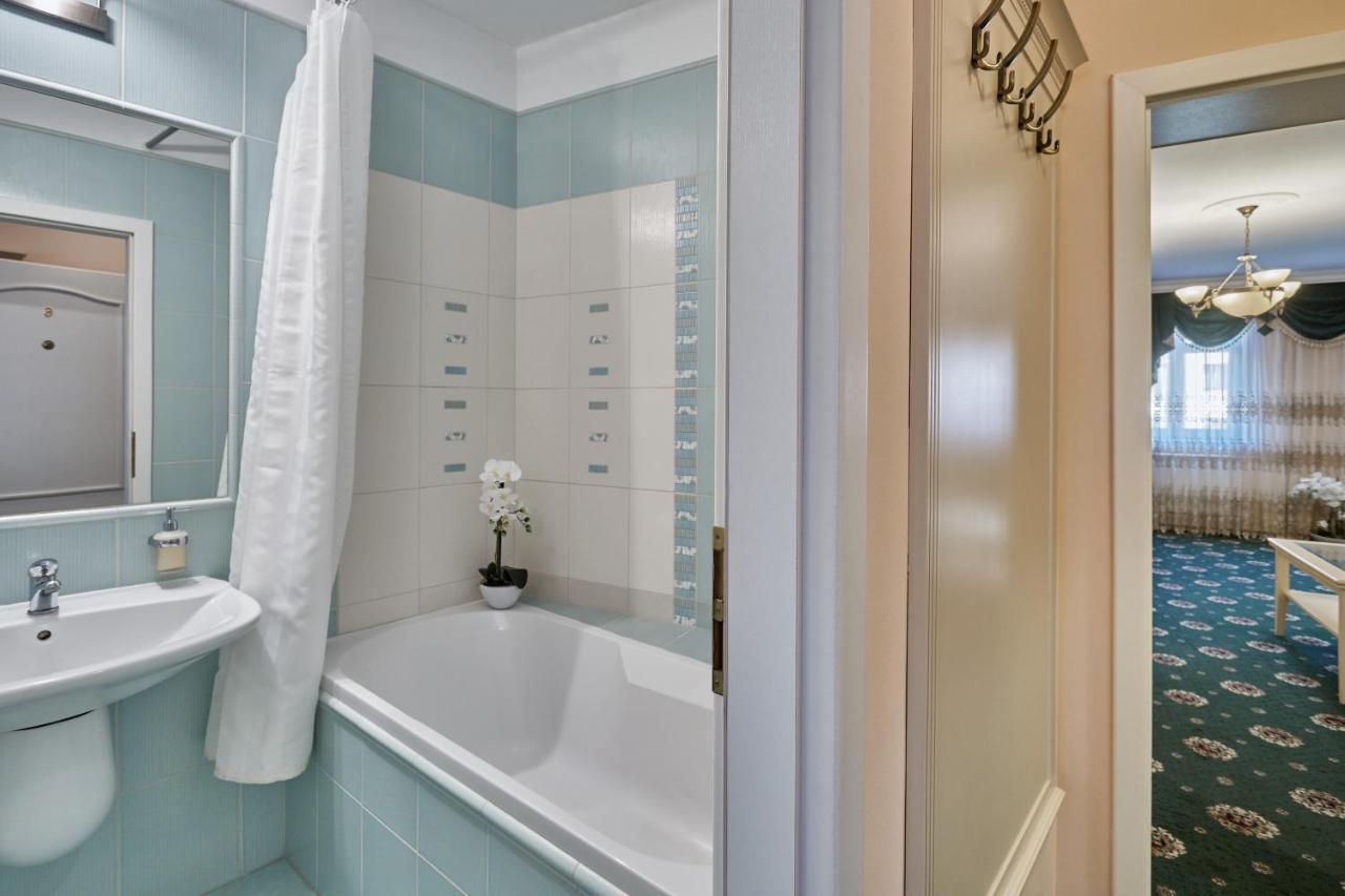 Evergreen Apartments Hotel Карлови Вари Екстериор снимка