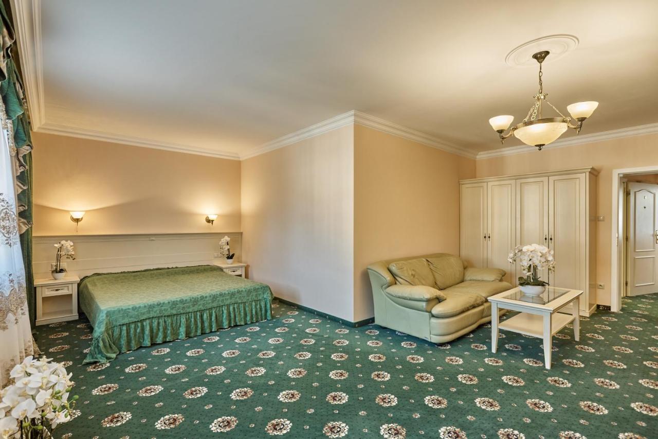 Evergreen Apartments Hotel Карлови Вари Екстериор снимка